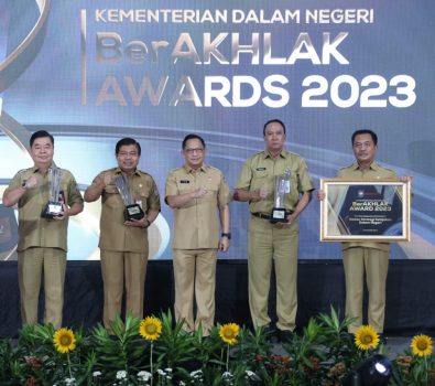 BSKDN Raih Penghargaan The Most Responsive Partisipant dalam Kemendagri BerAKHLAK Award 2023