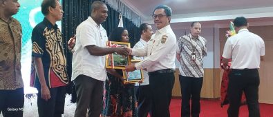 Tinjau Perkembangan Inovasi di Papua Barat, Kepala BSKDN Tekankan Pemanfaatan Hasil Riset