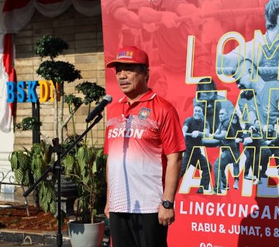 Lomba Tarik Tambang Meriahkan HUT RI, Kepala BSKDN Ajak Peserta Junjung Tinggi Sportivitas