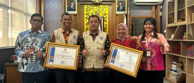 BSKDN Kemendagri Terima Penghargaan Atas Capaian 100 Persen Penyelesaian TLHP BPK RI